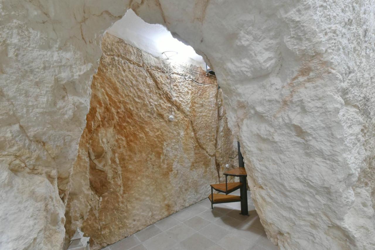Grotta Antigone - 3Min Dal Centro Storico Apartment Ostuni Ngoại thất bức ảnh