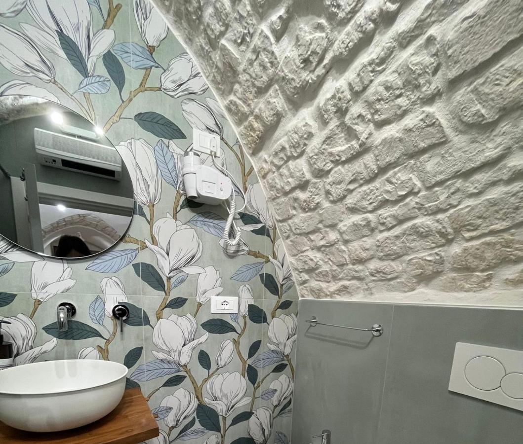Grotta Antigone - 3Min Dal Centro Storico Apartment Ostuni Ngoại thất bức ảnh